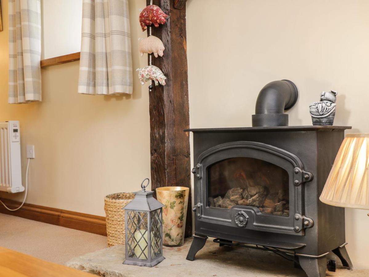 The Piggery Villa Whitby Bagian luar foto