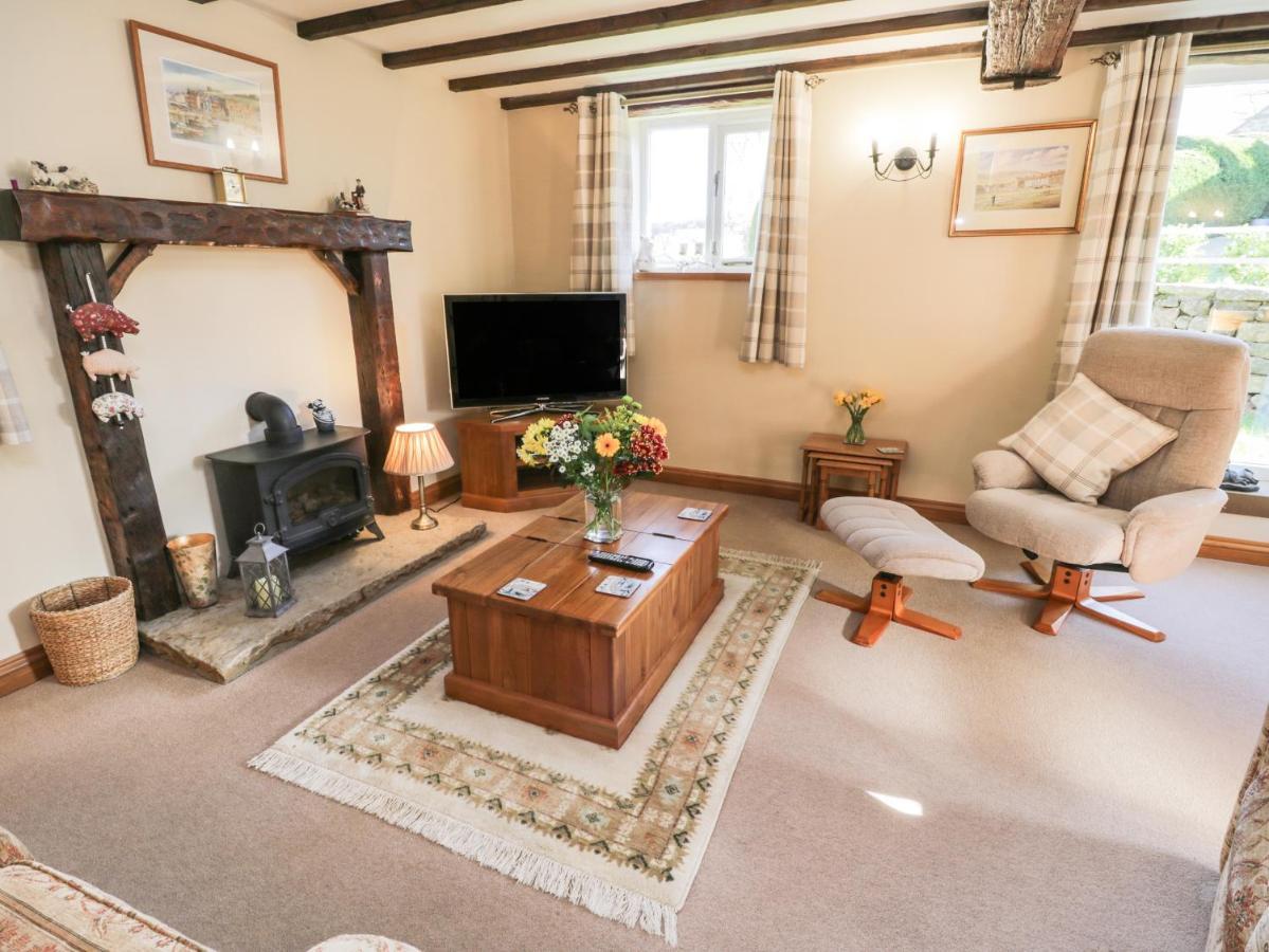 The Piggery Villa Whitby Bagian luar foto