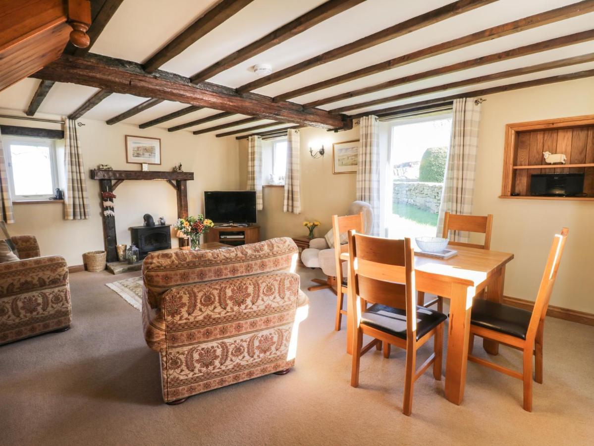 The Piggery Villa Whitby Bagian luar foto