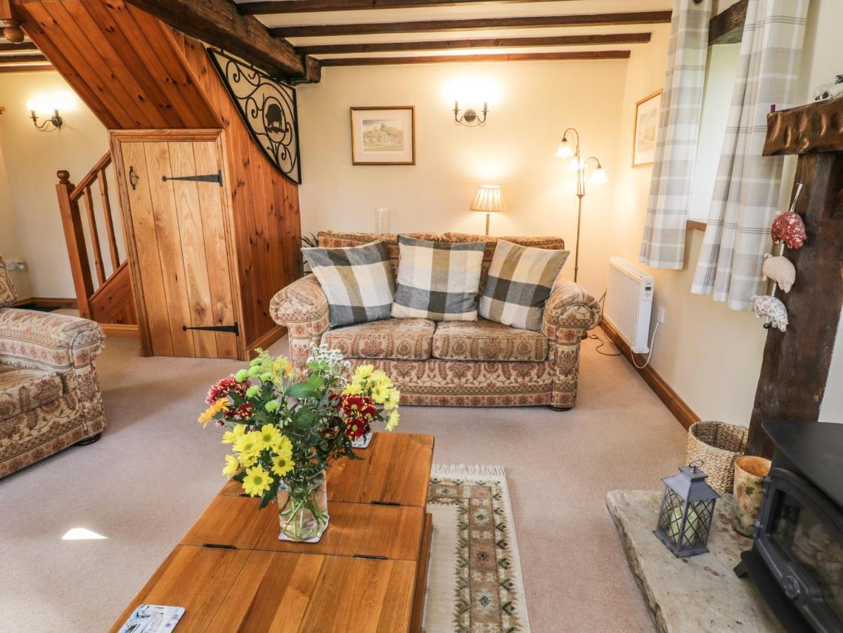 The Piggery Villa Whitby Bagian luar foto