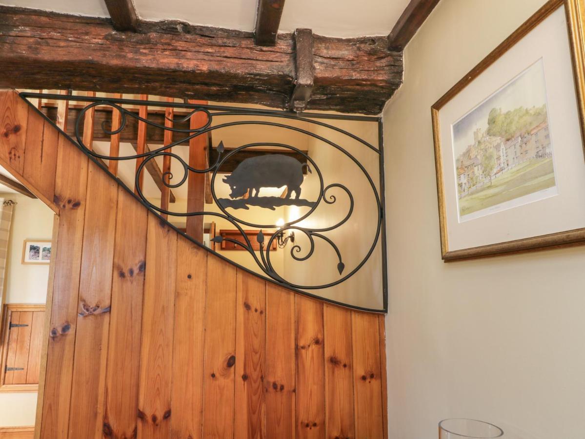 The Piggery Villa Whitby Bagian luar foto
